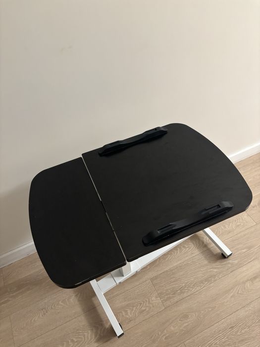 Стол для ноутбука