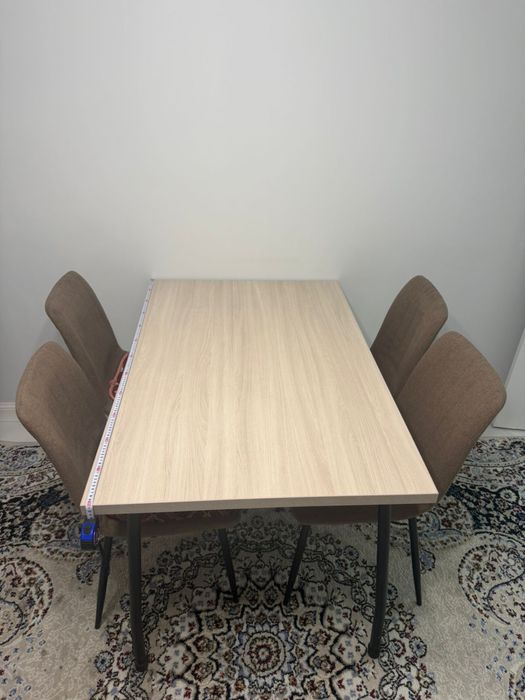 кухонный стол и стулья