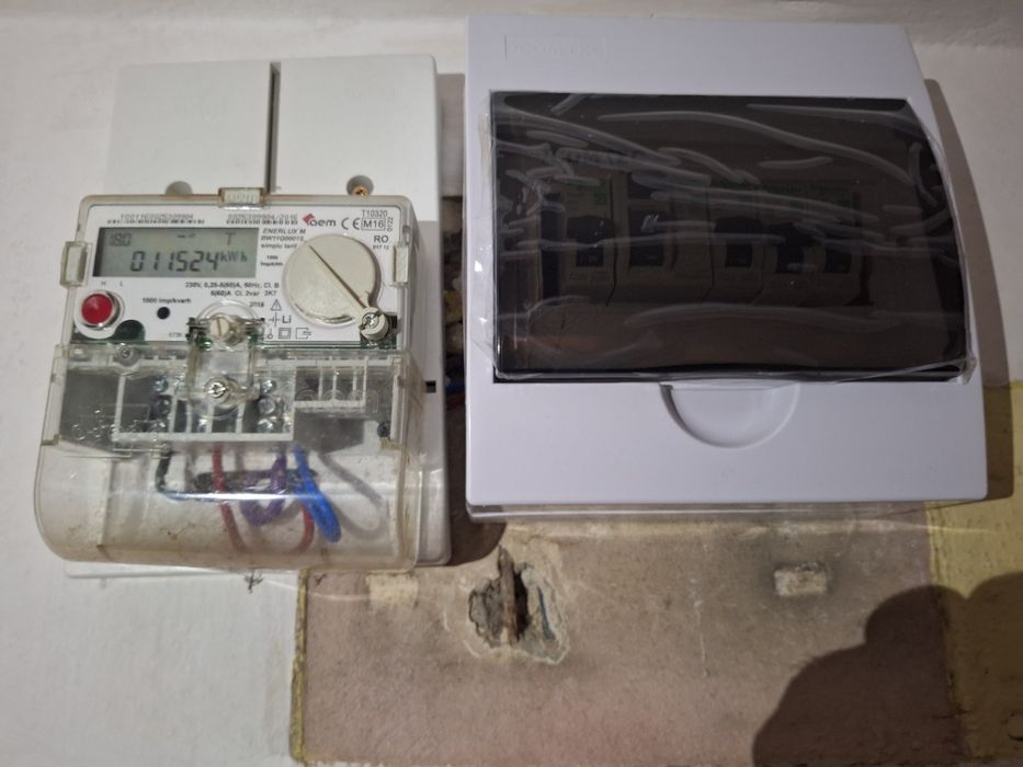 Electrician instalații electrice