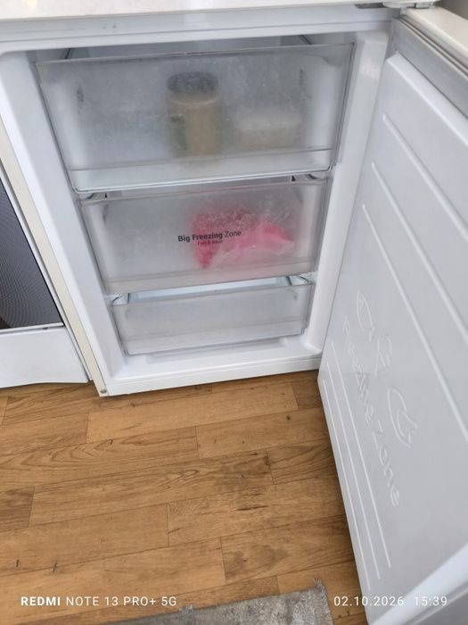 Продам холодильники LG