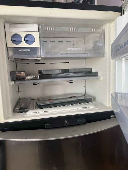 Хладилник с проблем