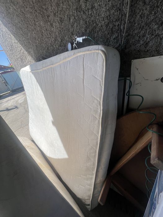 Матрас в хорошем состоянии