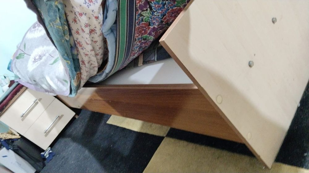 Спальный гарнитур