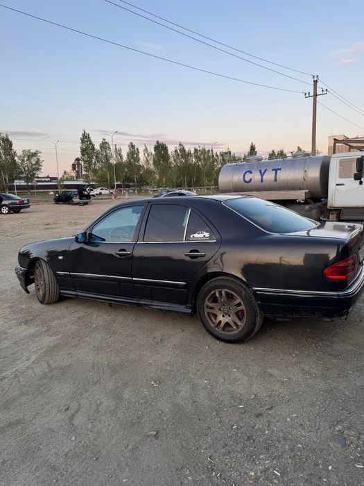 Продам мерседес w210