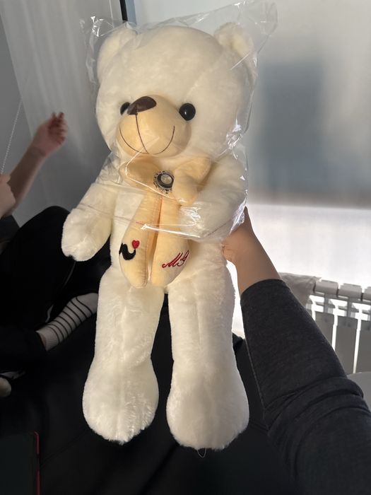 Белая мягкая игрушка, мишка