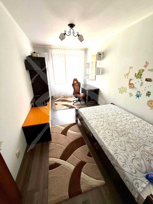 Дава се под наем Тристаен апартамент в София, Витоша - 100 кв.м за 1100 € - Снимка #2