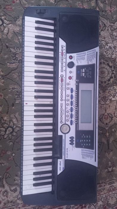 ЯМАХА синтизатор