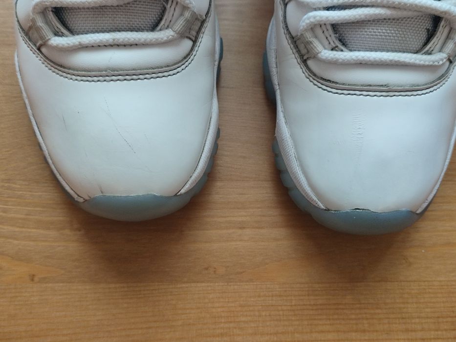 Jordan 11 Columbia