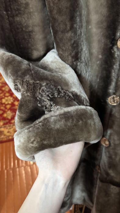 Женская шуба мутон