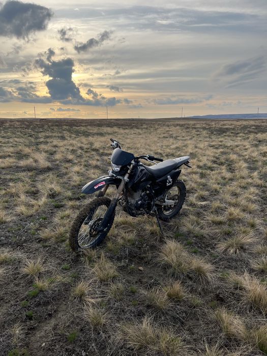 Продам эндуро 250куб