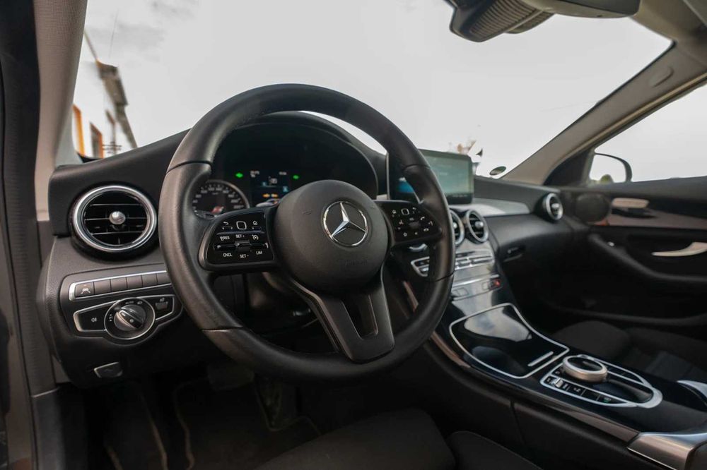 Mercedes-Benz C220d 194кс. Facelift/9G/LED/NAVI/CAMERA