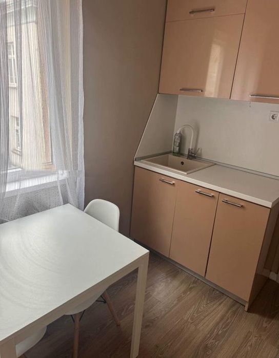 Дава се под наем Двустаен апартамент в София, Център - 55 кв.м за 747.66 € - Снимка #3