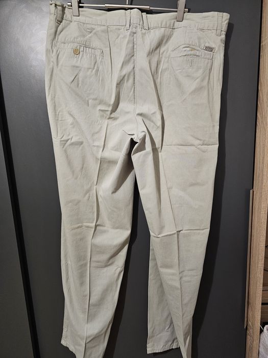 Vand Pantaloni chino bărbați marime mare