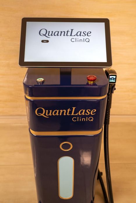 Aparat de epilare laser QuantLase ClinIQ 4 lungimi de undă