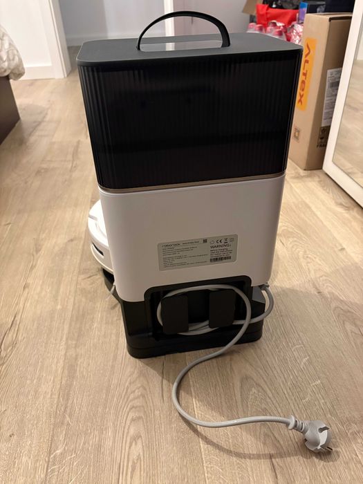 Robot de aspirare Roborock Q8 Max+ cu stație automată de golire