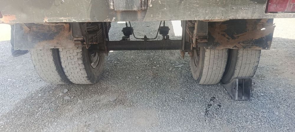Pritsep yili 1989 uzunligi 6.75 eniga 2.50