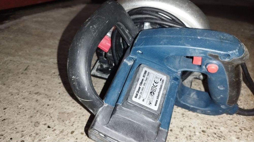 bormasina / masina facut canale / sablat