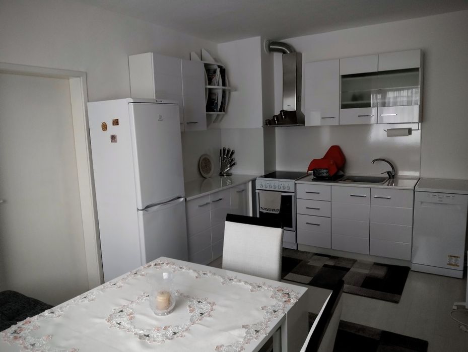 Продава се Тристаен апартамент в Стара Загора, Център - 60 кв.м за 1445 €/кв.м - Снимка #3
