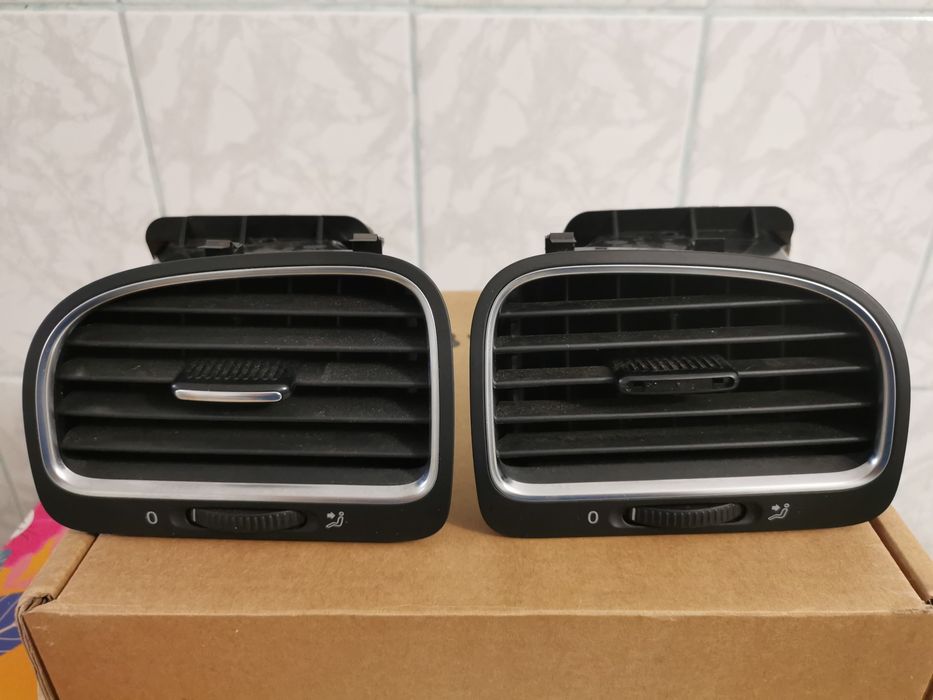 Grile/prize ventilație bord Golf 6