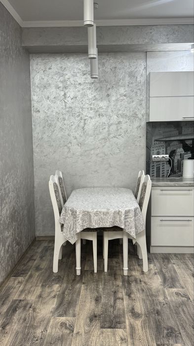 Продается 3 комнатная сталинка