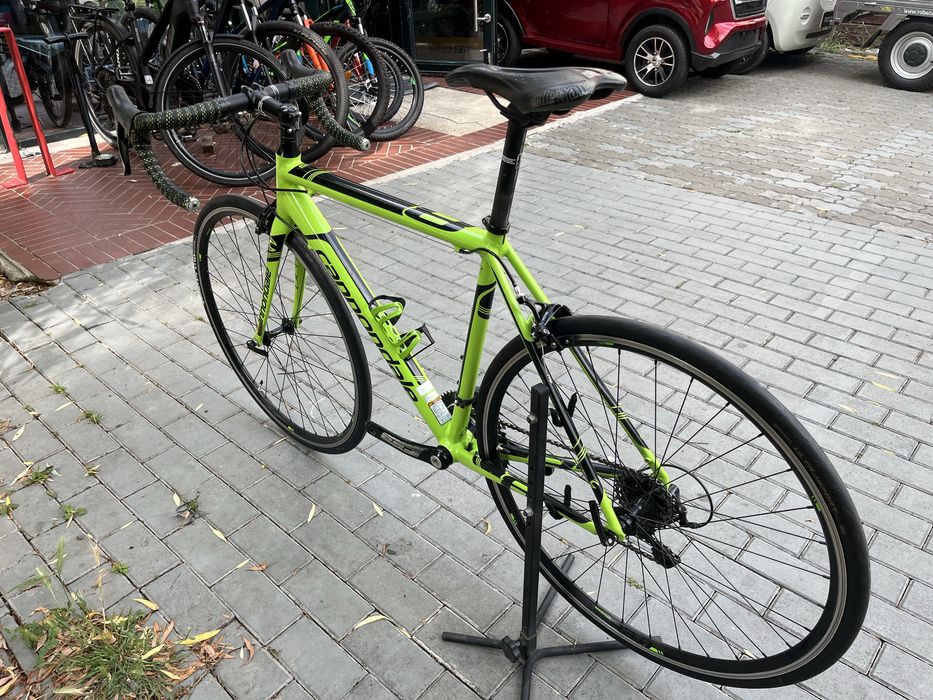 Bicicleta Cursiera Cannondale Caad 8
