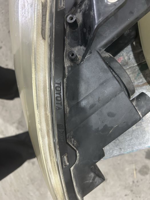 Продам фары от камри 30