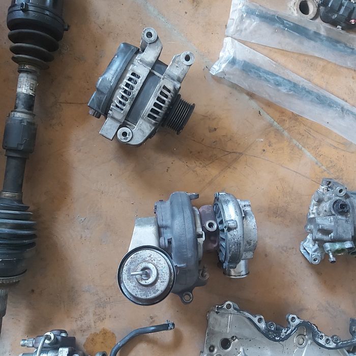 Двигател на части Тойота Авенсис 2.2  177 к.с D-CAT