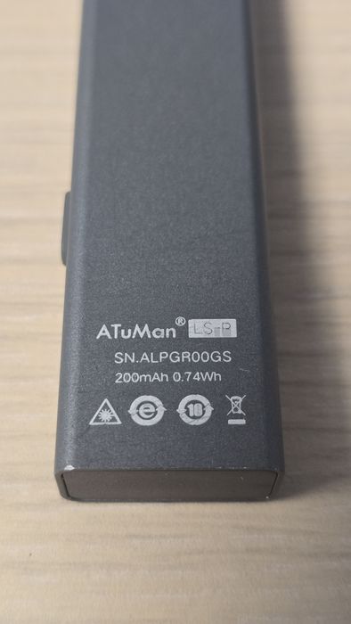 Telemetru laser portabil