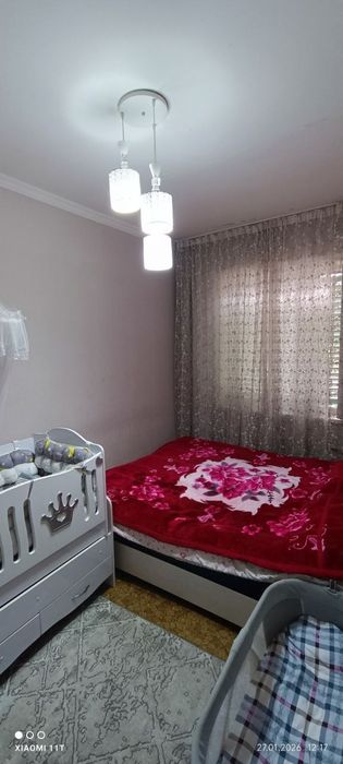 Продаётся 5 комнатная на первом этаже Юнусабад 18,балкон 2×6, 77 серия