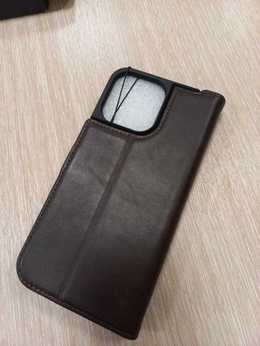 Кожаный чехол на iPhone 14 PRO MAX