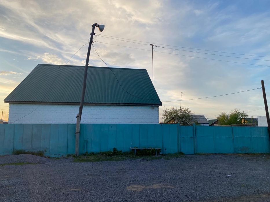 Продам дом в поселке Аксу