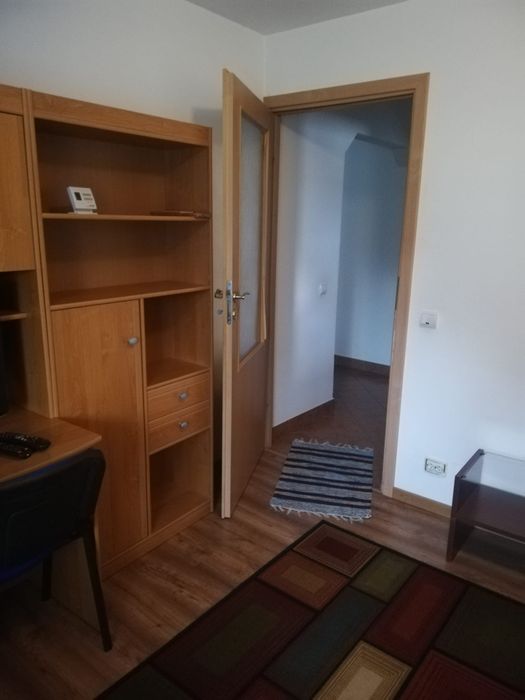 Ap 2 camere de inchiriat - intrare Obcini