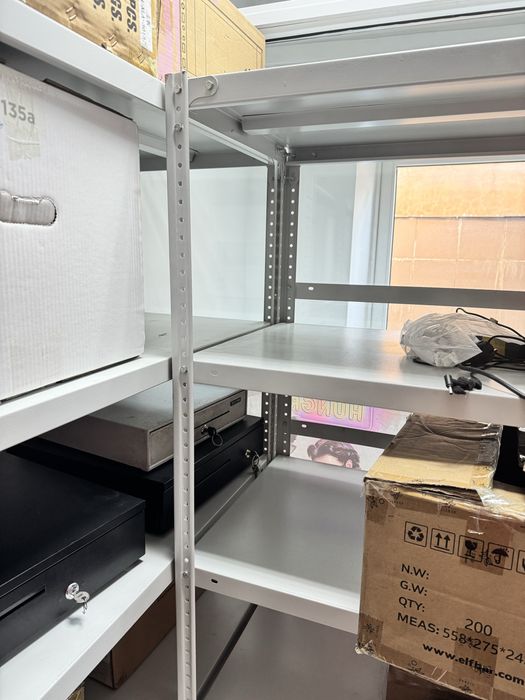 Продам складские стеллажи.