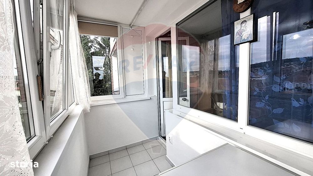 Apartament cu 2 camere de vânzare în zona Central Reghin