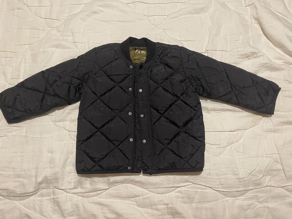 Продаю куртку детскую