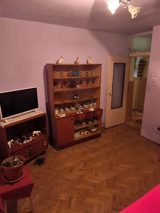 Vand apartament 3 camere Armatei