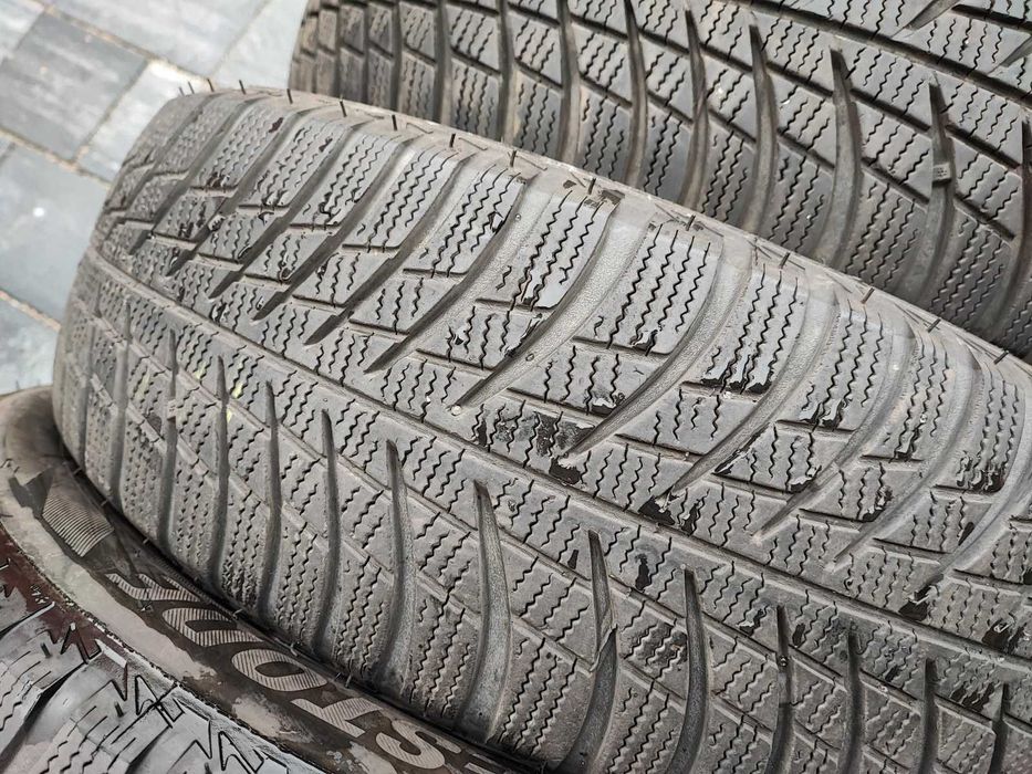 Set anvelope iarna 215/65/17,215 65 R17 17 Bridgestone cu montaj