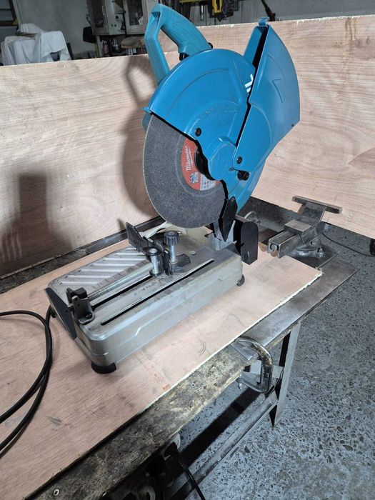 Debitator Metal Makita LW 1400 , 2200 w