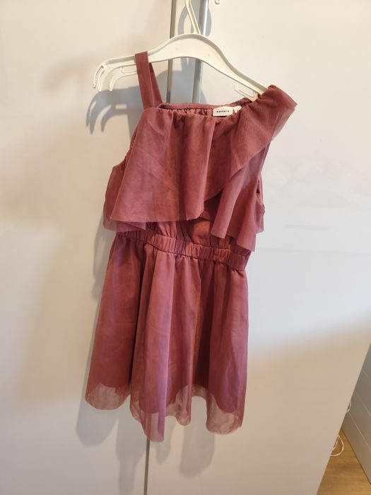 Vând rochițe fetite