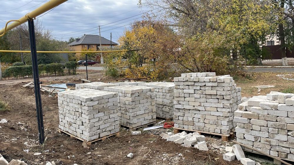 Продам белый кирпич