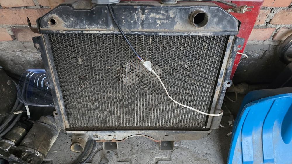 . Уаз.запчасти каропка