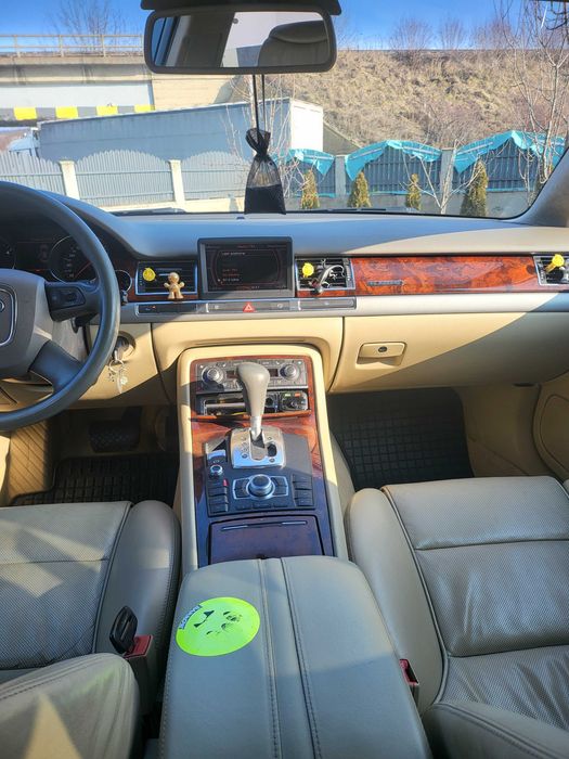 Vand audi a8  in stare buna de funcționare