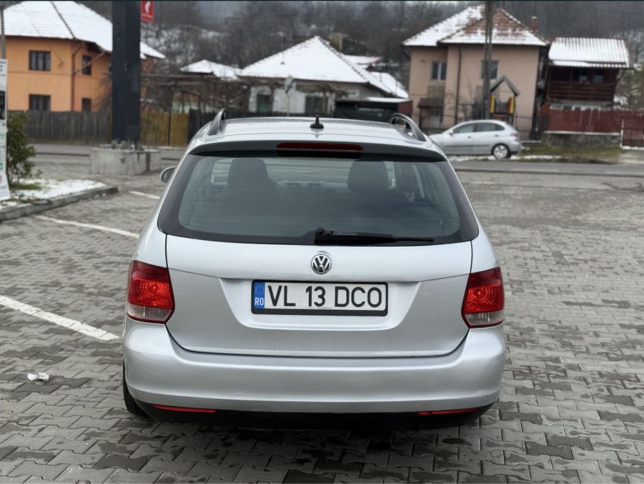 VOLKSWAGEN Golf 0