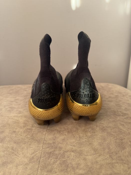 Adidas Predator(футболни обувки)