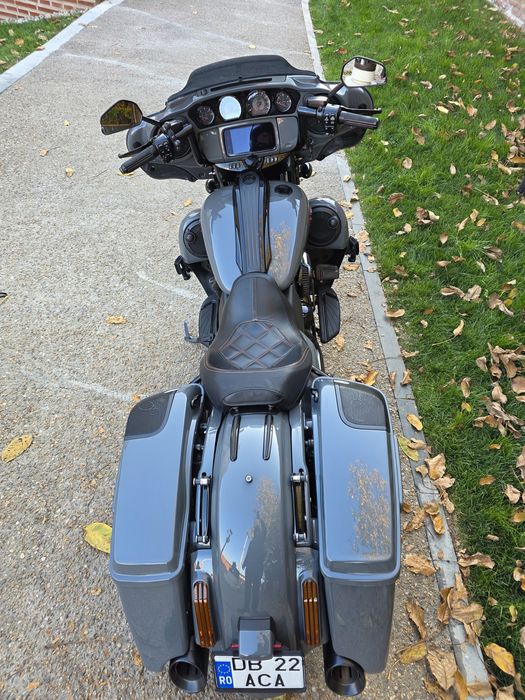 Harley Davidson Street Glide CVO