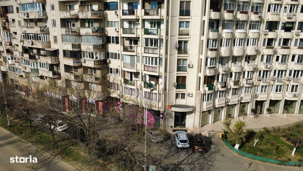 Spatiu Comercial Uranus - Casa Poporului - 2600 E/Mp - Investitie