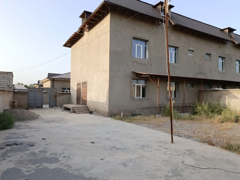 Срочно коттедж сотилади