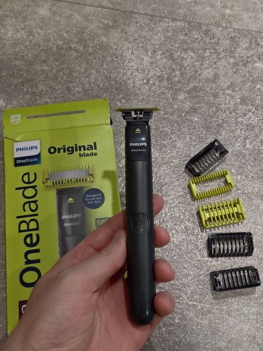 Продам триммер Philips oneblade