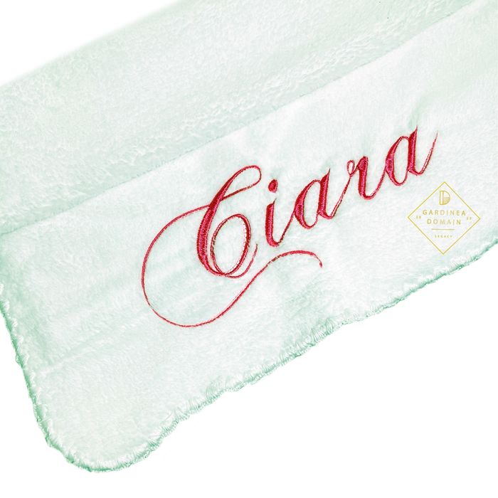 Set elegant trusou botez Gardinea Domain 11 piese lumanare roz