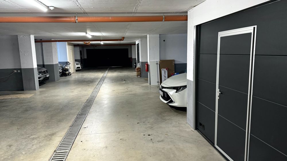 Inchiriez parcare subterana Str Stejarului